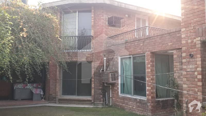 2 Kanal  Spanish Solid House Double Unit In Dha Lahore