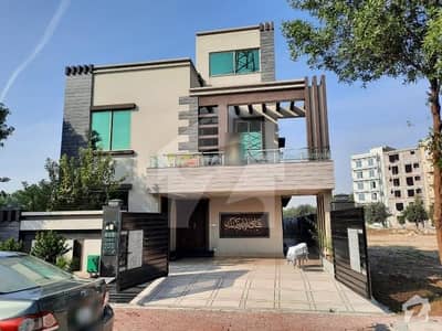 10 Marla House In Stunning Bahria Town Is Available For Sale 10 Marla House In Stunning Bahria Town Is Available For Sale