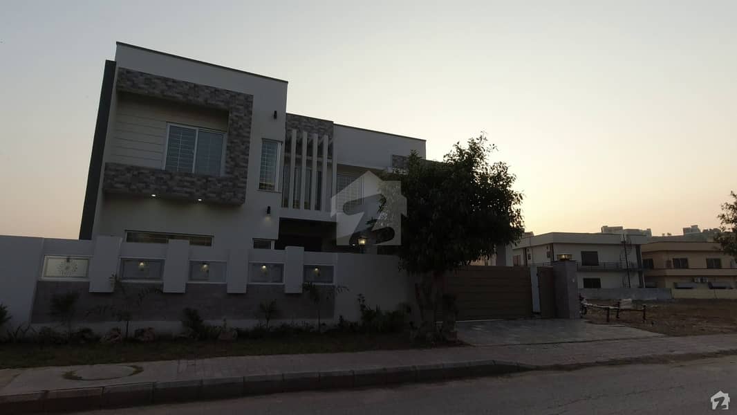 In Bahria Town Rawalpindi House Sized 4725 Square Feet For Sale In Bahria Town Rawalpindi House Sized 4725 Square Feet For Sale
