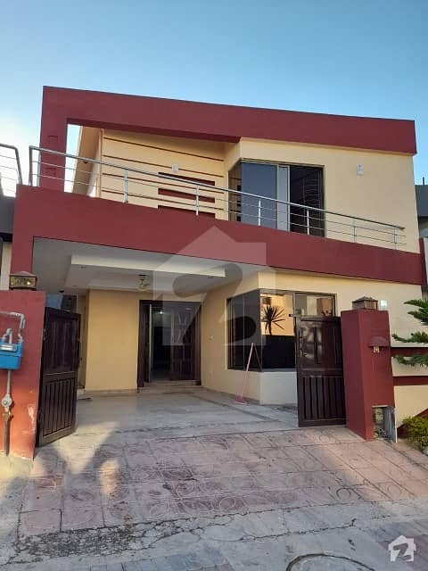 10 Marla New Condition House Rent