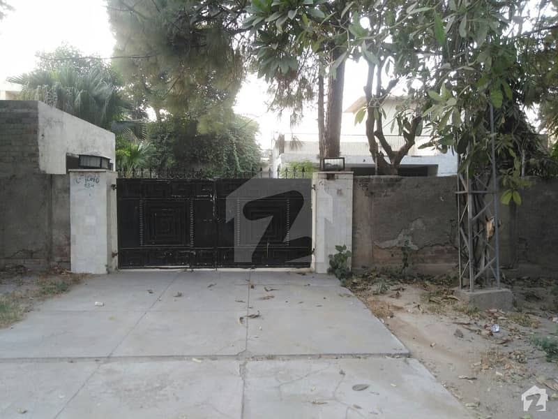 Old Used House Is Available For Sale