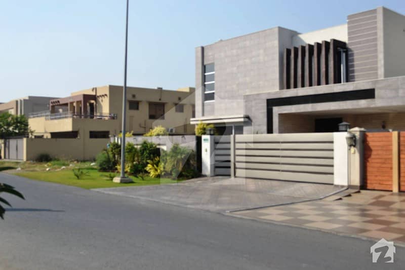 ڈی ایچ اے فیز 5 ڈیفنس (ڈی ایچ اے) لاہور میں 5 کمروں کا 1 کنال مکان 7.2 کروڑ میں برائے فروخت۔