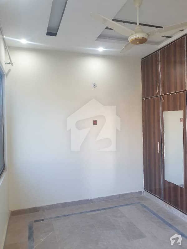 4 Marla Upper Portion Rent Near To Emporium Mall J2 Block Johar Town Brand New First Entry