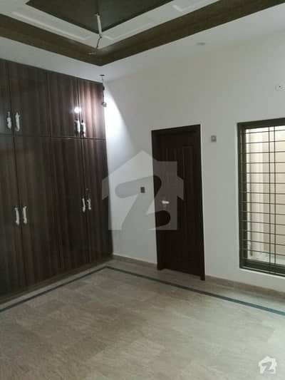 3 Marla Sprite flat for rent in A block Military Accounts College Road lahore