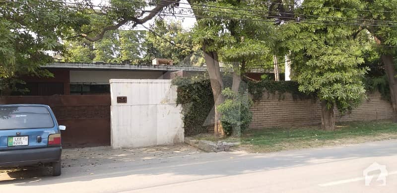 شاہ جمال لاہور میں 4 کمروں کا 2.8 کنال مکان 12 کروڑ میں برائے فروخت۔