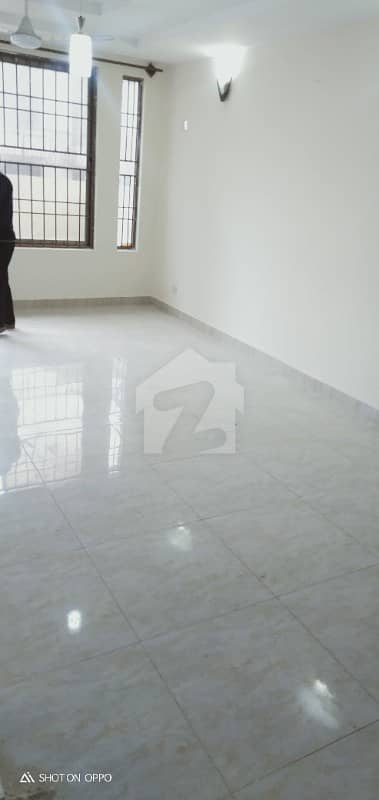1575  Square Feet Spacious Lower Portion Is Available In Fechs For Rent
