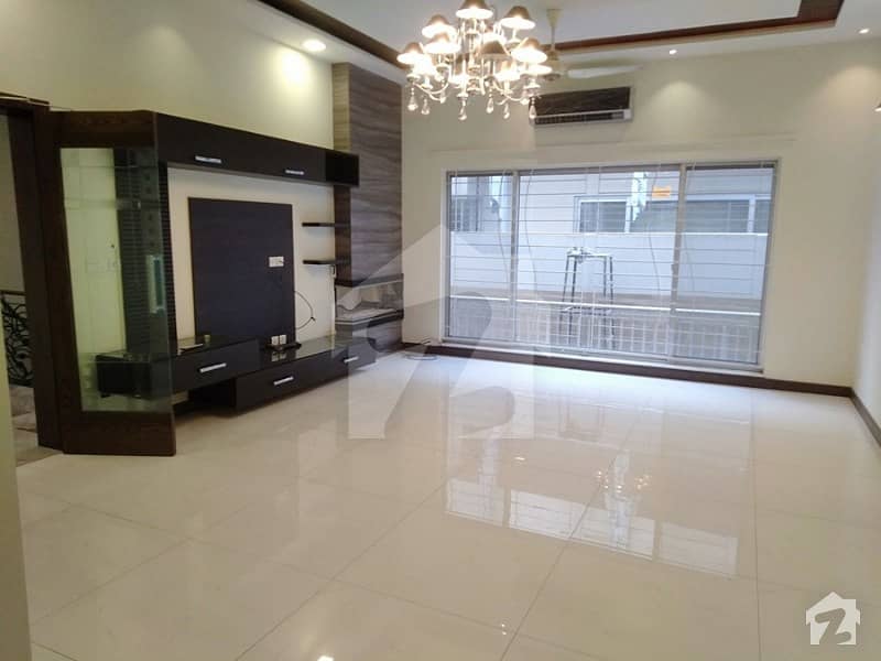 1 Kanal Super Out Class Beautiful House For Rent In DHA Phase 4