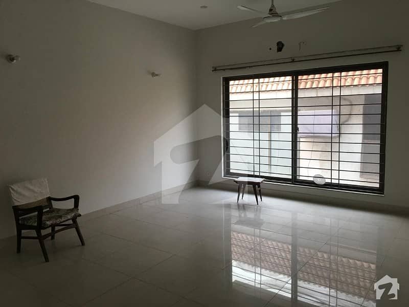 Lavish Location One Kanal Upper Portion Are Available For Rent In Phase 4
