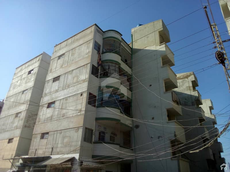450  Square Feet Flat Is Available For Sale In Latifabad