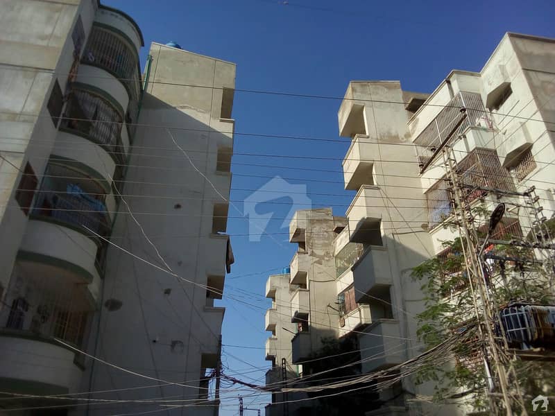 بسم اللہ سٹی لطیف آباد حیدر آباد میں 1 کمرے کا 2 مرلہ فلیٹ 15 لاکھ میں برائے فروخت۔