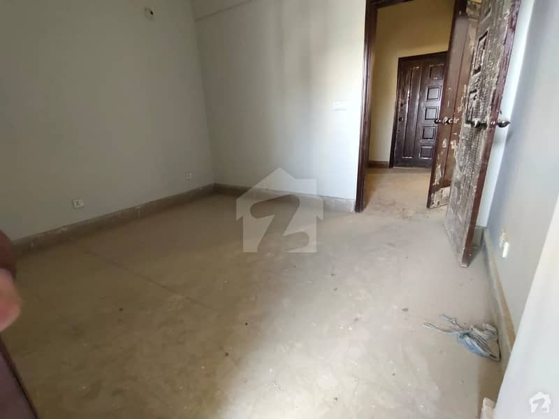 50 Sq. Yard Flat For Sale