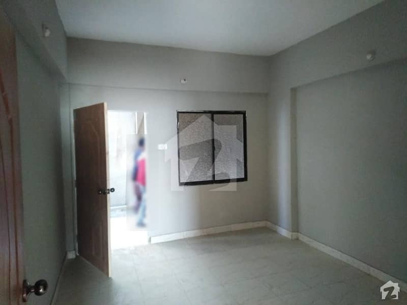 768  Square Feet Flat Available For Sale In Latifabad