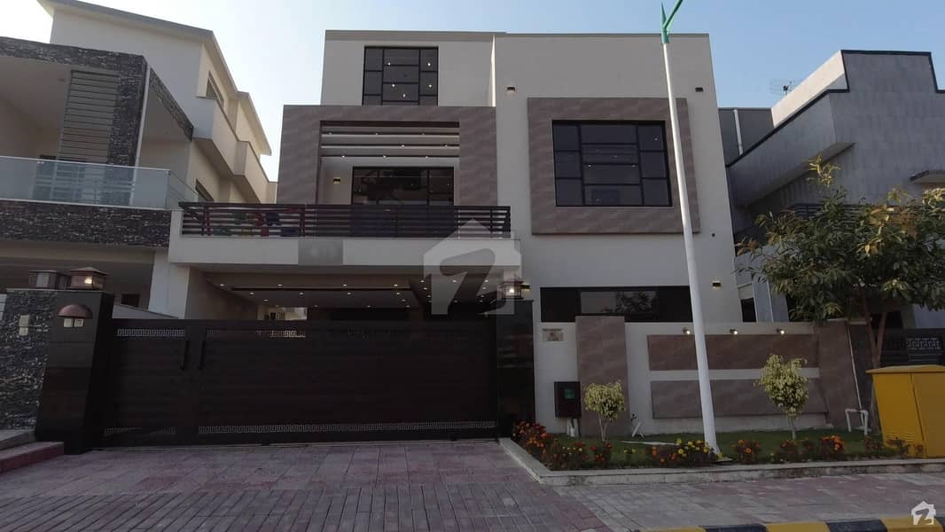 Overseas Enclave Sector 2 Brand New Luxury House For Sale 10 Marla