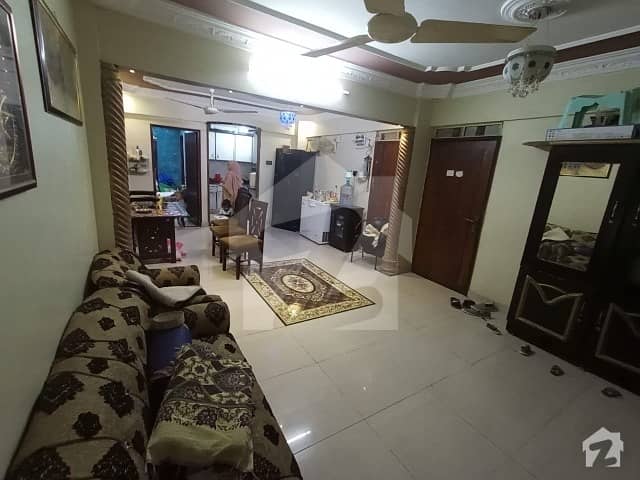 2 Bed Dd Pair Flat In Gulshan-e-Iqbal - Block 11