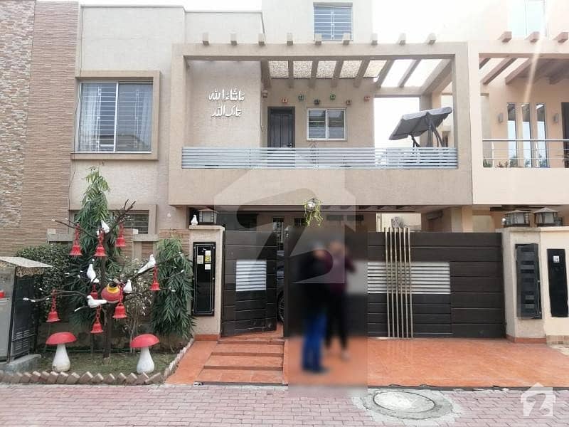 A BEAUTIFUL 10 MARLA HOUSE FOR SALE IN OVERSEAS A BAHRIA TOWN LAHORE