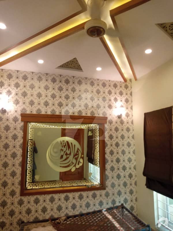 بحریہ ٹاؤن جناح بلاک بحریہ ٹاؤن سیکٹر ای بحریہ ٹاؤن لاہور میں 3 کمروں کا 5 مرلہ مکان 1.2 کروڑ میں برائے فروخت۔