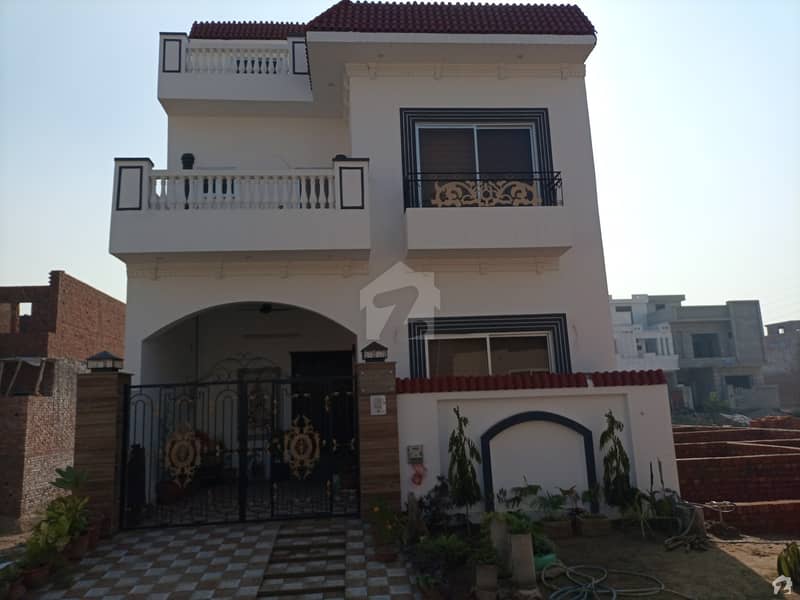 5 Marla Spacious House Available In DC Colony For Sale