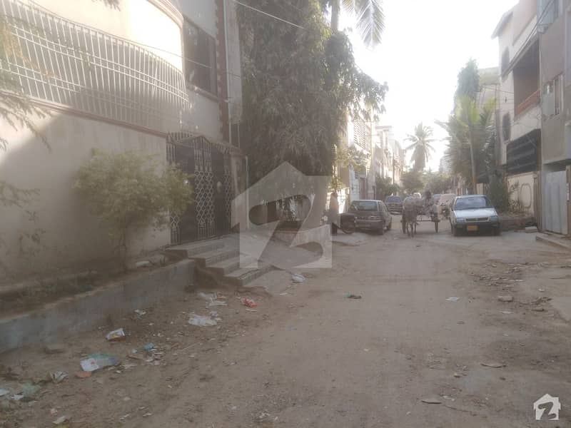 نارتھ کراچی - سیکٹر 11-C / 3 نارتھ کراچی کراچی میں 6 کمروں کا 5 مرلہ مکان 1.8 کروڑ میں برائے فروخت۔