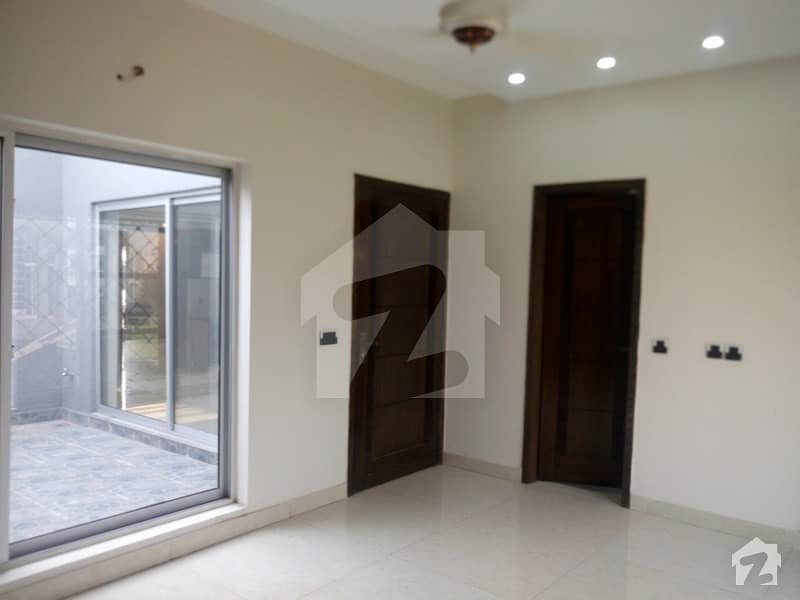 1 Kanal Upper Portion In Paragon City For Rent