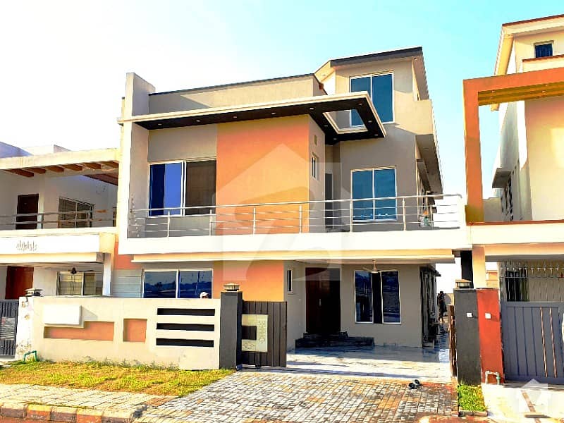 10 Marla Double Unit House Is Available For Sale