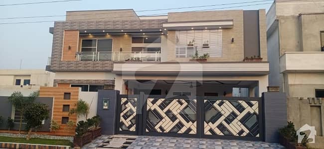 ڈی سی کالونی گوجرانوالہ میں 5 کمروں کا 1 کنال مکان 4.25 کروڑ میں برائے فروخت۔ ڈی سی کالونی گوجرانوالہ میں 5 کمروں کا 1 کنال مکان 4.25 کروڑ میں برائے فروخت۔