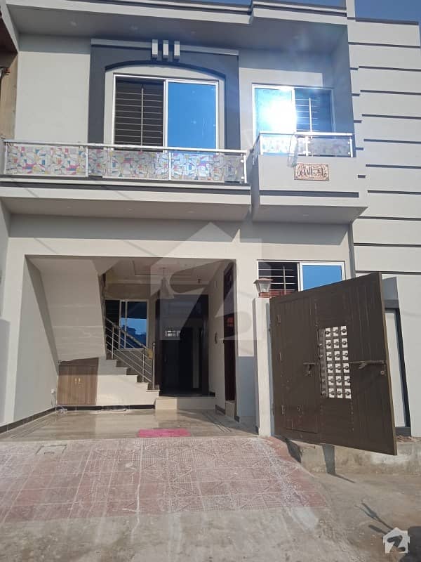 5  Marla One And Half Storey House For Sell  At Airport Housing Society Sector 4