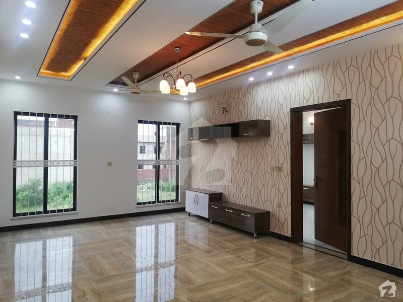 Spacious 10 Marla House Available For Rent In Judicial Housing Colony
