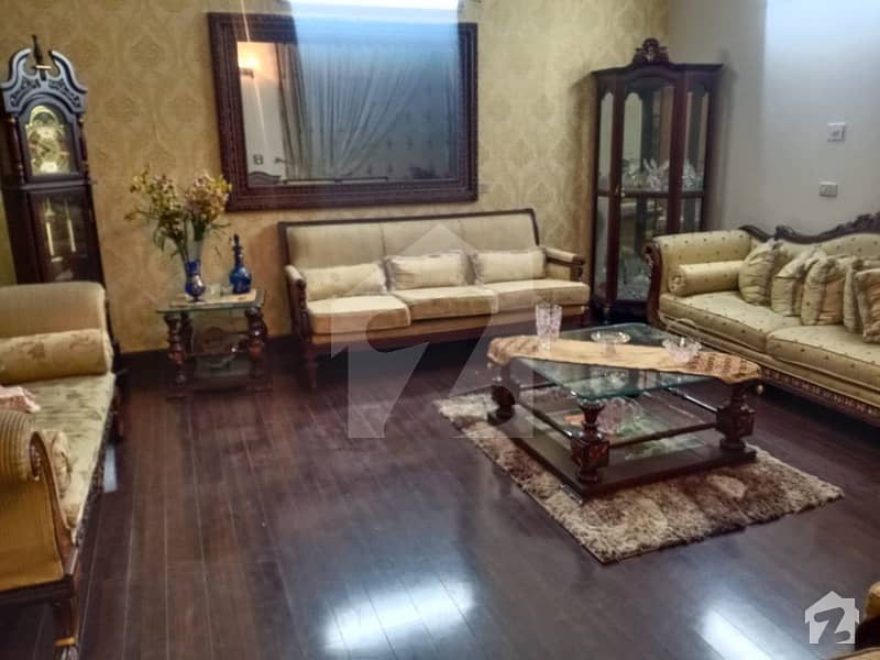 کینال روڈ فیصل آباد میں 6 کمروں کا 13 مرلہ مکان 1.55 لاکھ میں کرایہ پر دستیاب ہے۔
