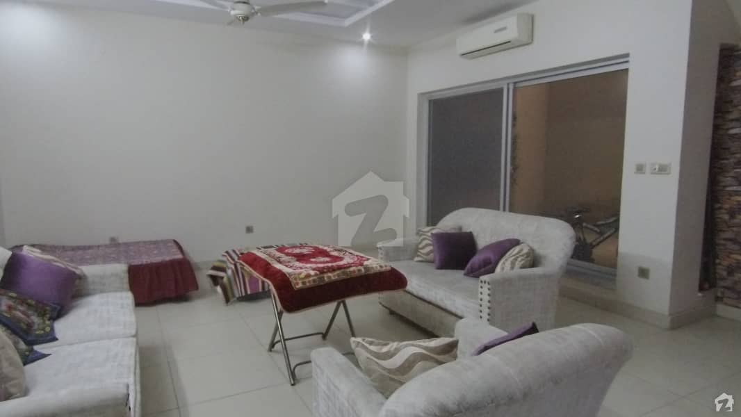 10 Marla House With Basement Is For Sale In Paragon City
