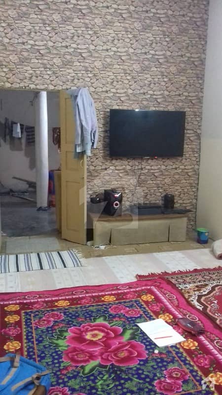 1080  Square Feet House In Central Dastgir Colony For Sale