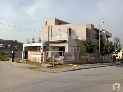 ڈی ایچ اے ڈیفینس فیز 2 ڈی ایچ اے ڈیفینس اسلام آباد میں 9 کمروں کا 1 کنال مکان 7.5 کروڑ میں برائے فروخت۔ ڈی ایچ اے ڈیفینس فیز 2 ڈی ایچ اے ڈیفینس اسلام آباد میں 9 کمروں کا 1 کنال مکان 7.5 کروڑ میں برائے فروخت۔