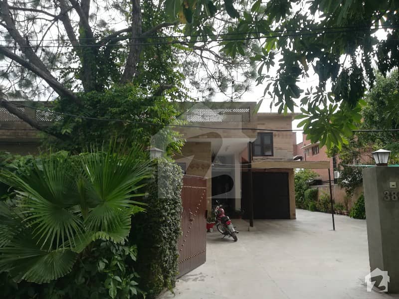 2 Kanal 6  Marla House For Sale In Cantt