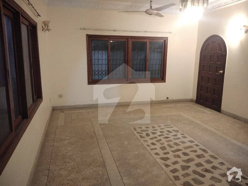 400 Yards Ground Floor 3 Bed Drawing Lounge And Study Room West Open Bungalow