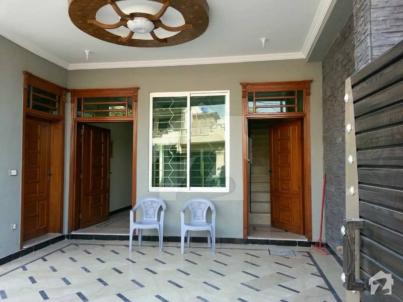 سوان گارڈن اسلام آباد میں 7 کمروں کا 13 مرلہ مکان 2.5 کروڑ میں برائے فروخت۔