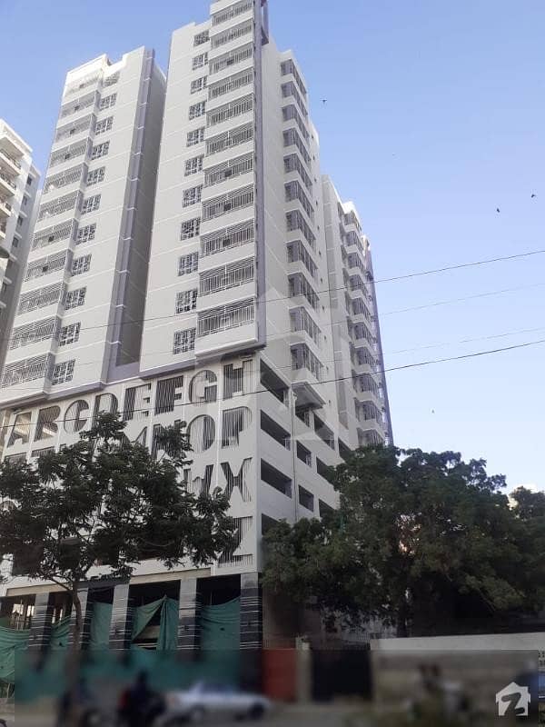کلفٹن ۔ بلاک 8 کلفٹن کراچی میں 2 کمروں کا 6 مرلہ فلیٹ 2.35 کروڑ میں برائے فروخت۔