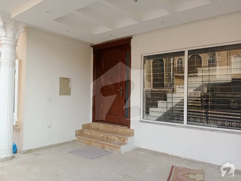 Upper Portion In Dha Defence For Rent