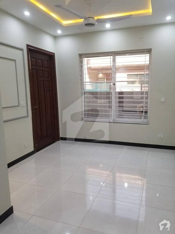 Brand New 25*50 House For Sale In G-11 Real Pics Are Attached