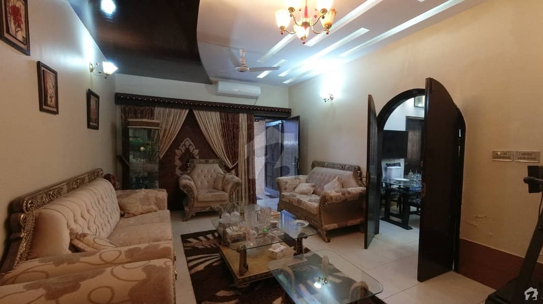 سکیم 33 کراچی میں 3 کمروں کا 10 مرلہ مکان 2.4 کروڑ میں برائے فروخت۔