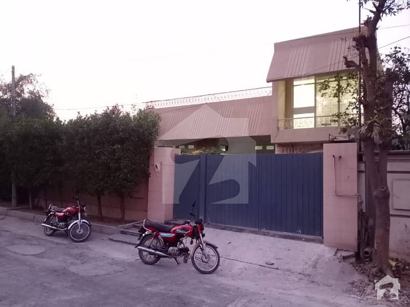 17 Marla House Available For Rent Saeed Colony No1 Canal Road