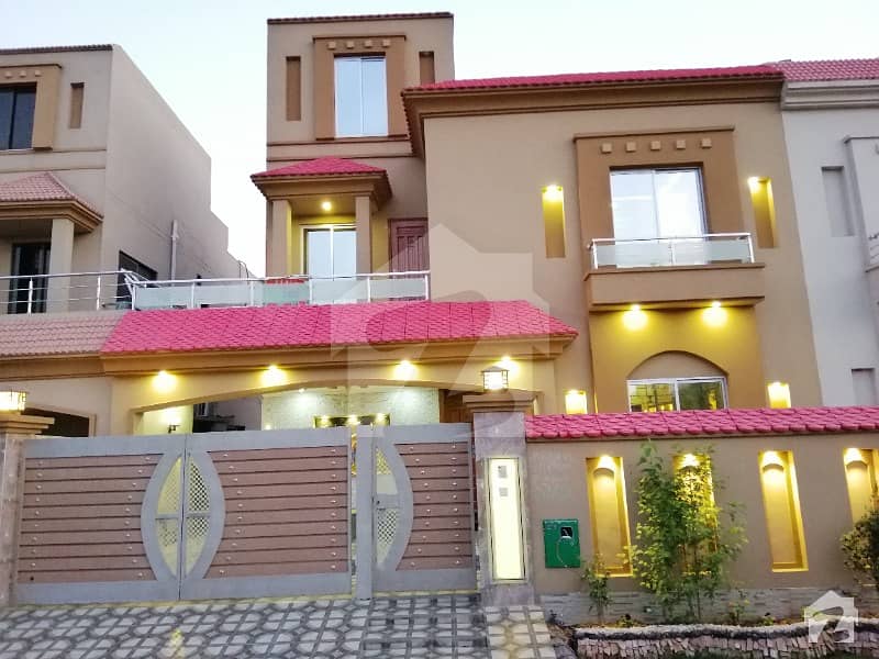 10 Marla Brand New House For Rent In Overseas B Bahria Town Lahore