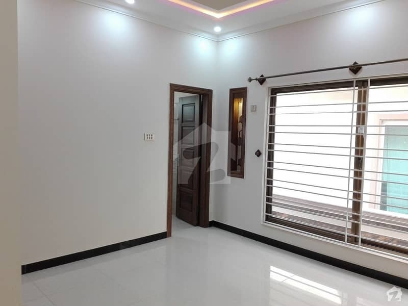 5 Marla House In Central G-11 For Rent