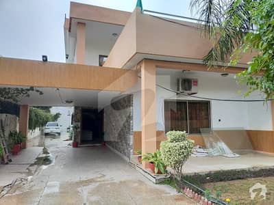 ایف ۔ 10/3 ایف ۔ 10 اسلام آباد میں 6 کمروں کا 1.3 کنال مکان 10.75 کروڑ میں برائے فروخت۔ ایف ۔ 10/3 ایف ۔ 10 اسلام آباد میں 6 کمروں کا 1.3 کنال مکان 10.75 کروڑ میں برائے فروخت۔
