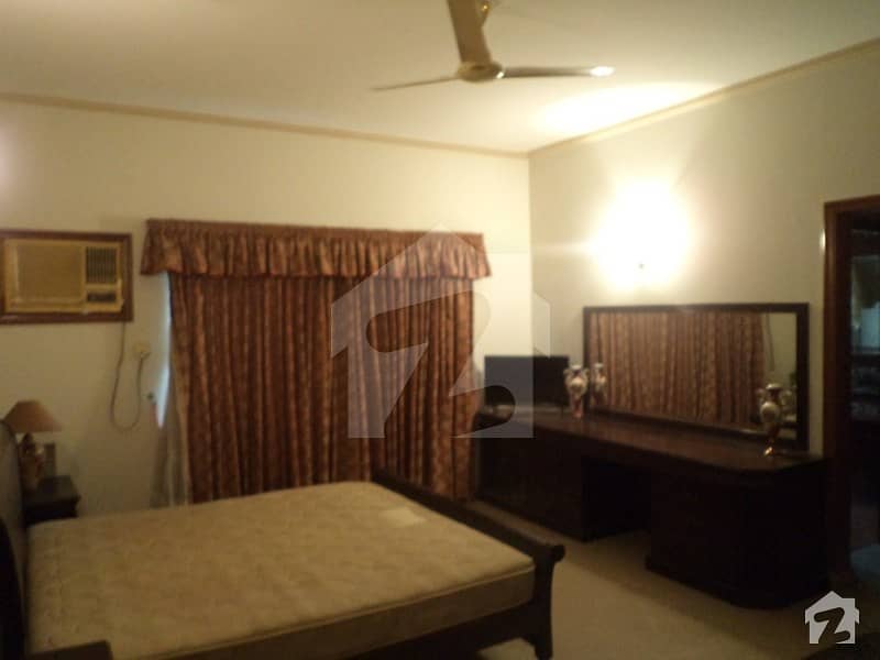 1 Kanal  Lower Portion With Basement House Available For Rent
