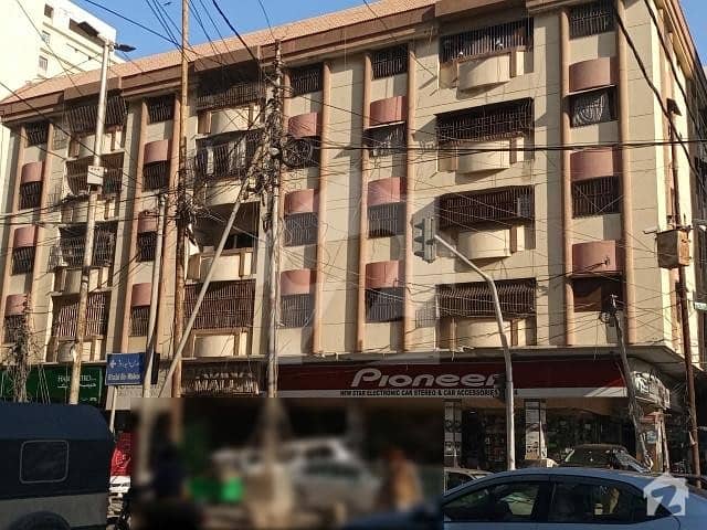خالد بِن ولید روڈ کراچی میں 3 کمروں کا 8 مرلہ فلیٹ 2.1 کروڑ میں برائے فروخت۔