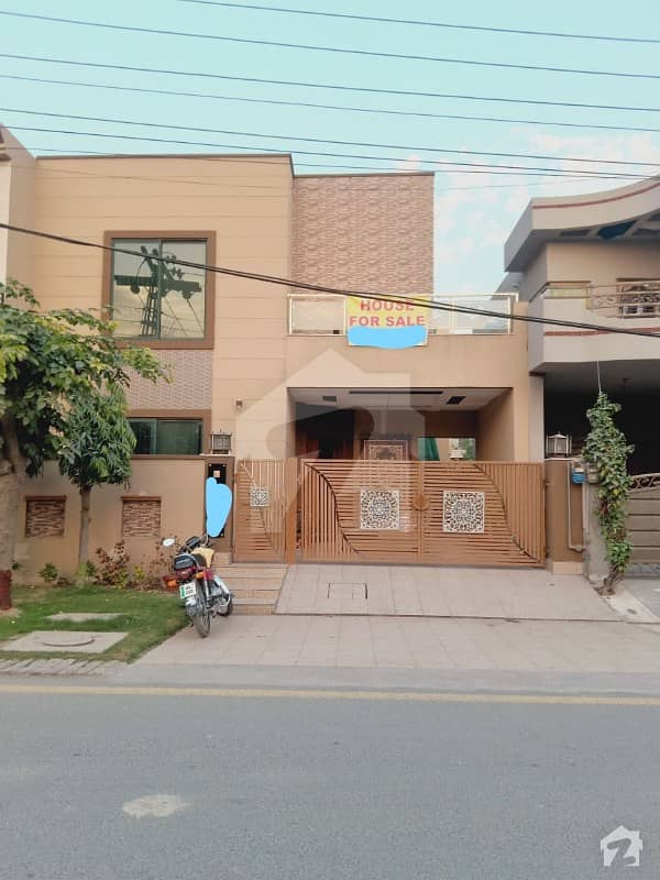 ڈی ایچ اے فیز 3 ڈیفنس (ڈی ایچ اے) لاہور میں 3 کمروں کا 7 مرلہ مکان 2.9 کروڑ میں برائے فروخت۔
