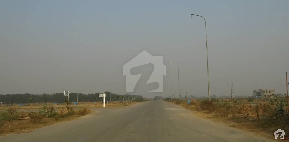 Excellent Location Cca1 8 Marla Commercial Plot