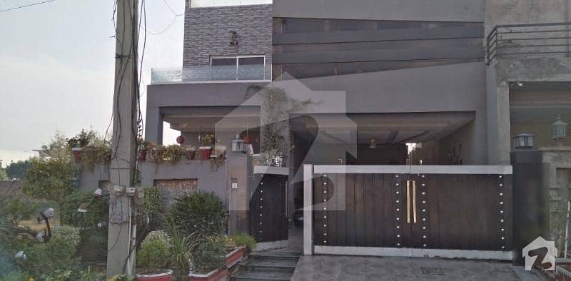 کینال گارڈن لاہور میں 5 کمروں کا 13 مرلہ مکان 2.1 کروڑ میں برائے فروخت۔