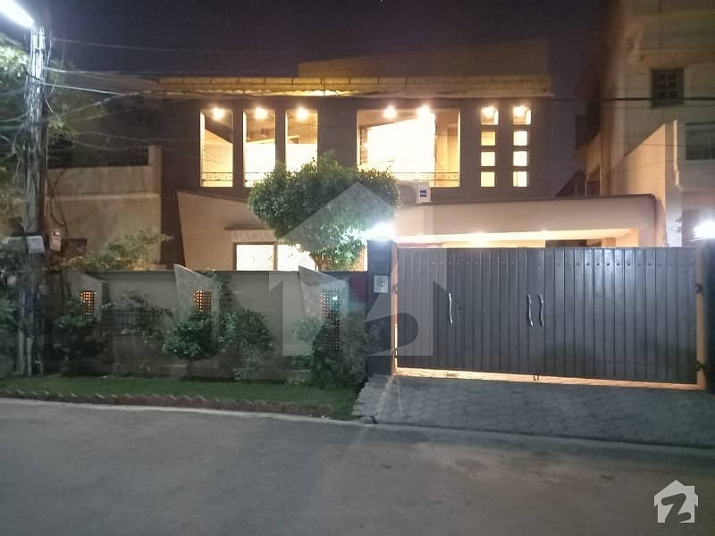 پنجاب کوآپریٹو ہاؤسنگ سوسائٹی لاہور میں 4 کمروں کا 10 مرلہ مکان 2.35 کروڑ میں برائے فروخت۔