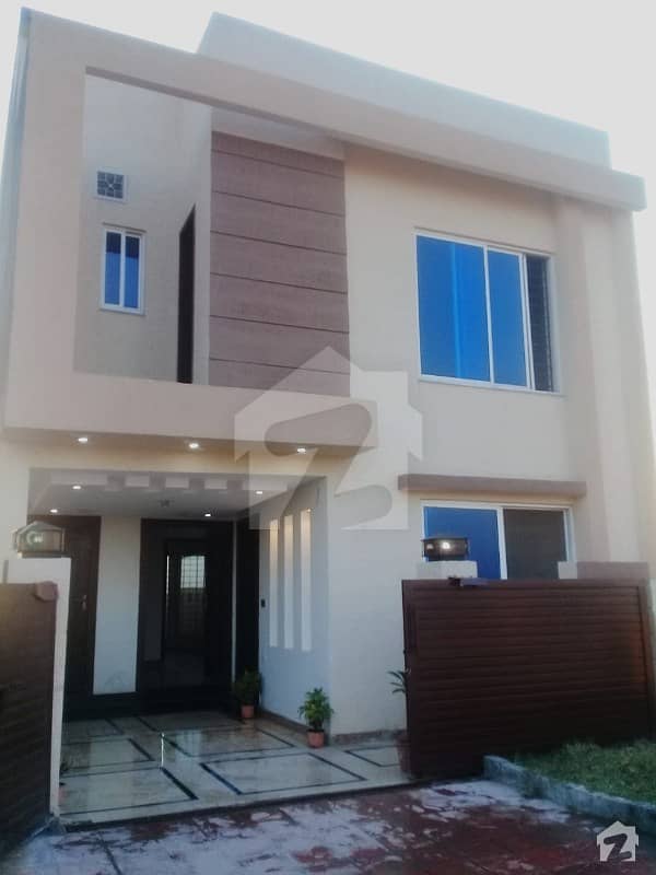 Bahria Town Phase 8 5 Marla Double Unit House 3 Beds With Attached Bath M Block Ideal Location