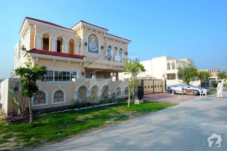 1 Kanal Good Construed House For Sale In Dha Phase 5 1 Kanal Good Construed House For Sale In Dha Phase 5